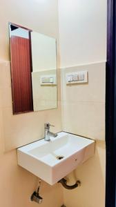 Bathroom Image of 940 Sq.ft 2 BHK Apartment / Flat for rent in Palasia Indore for Rs. 30000