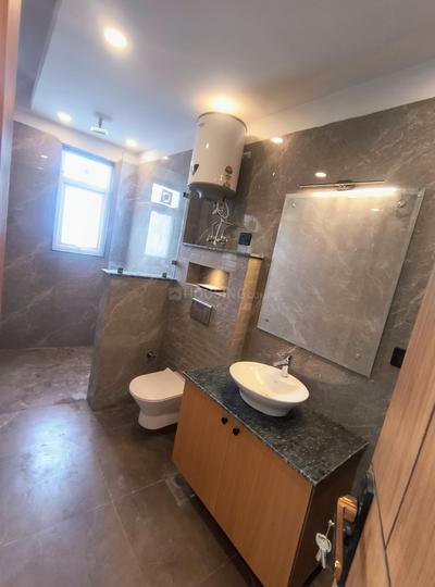 Freedom fighter enclave Bathroom 1