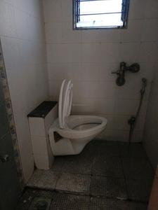 Common Bathroom Image of 938 Sq.ft 2 BHK Apartment / Flat for rent in Magarpatta Iris, Magarpatta City Pune for Rs. 42000