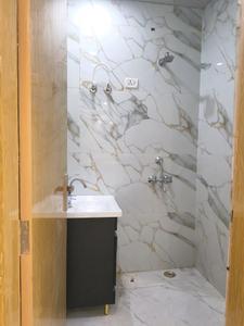 Common Bathroom Image of 950 Sq.ft 2 BHK Builder Floor for sale in Indirapuram Ghaziabad for Rs. 6450000