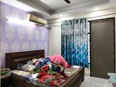 Bedroom Image of 1500 Sq.ft 2 BHK Builder Floor for rent in Sector 69 Gurgaon for Rs. 30000