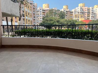 Balcony Image of 1600 Sq.ft 3 BHK Apartment / Flat for sale in Magarpatta Jasminium, Magarpatta City Pune for Rs. 26000000