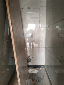 Common Bathroom Image of 610 Sq.ft 2 BHK Builder Floor for rent in Shastri Nagar New Delhi for Rs. 20000