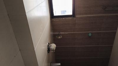 Mandar Building Bathroom One 3