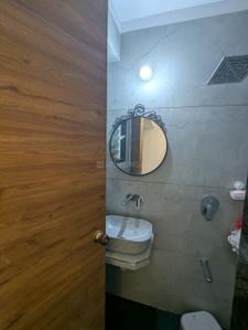 Bathroom Image of 550 Sq.ft 1.5 BHK Apartment / Flat for rent in Lal Gami Jade, Vashi Navi Mumbai for Rs. 50000