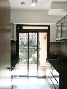 Kitchen Image of 900 Sq.ft 2 BHK Apartment / Flat for rent in Lodha Splendora Riverview by Lodha Group, Kasarvadavali Thane for Rs. 30000