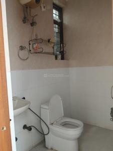 Bathroom Image of 2100 Sq.ft 3 BHK Builder Floor for rent in Sector 50 Noida for Rs. 35000