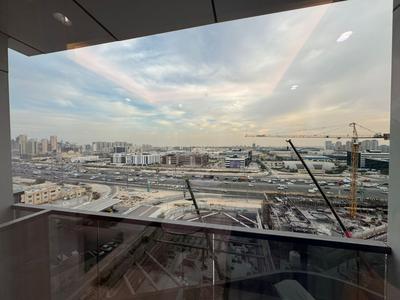 Balcony Image of 581 Sq.ft 1 BHK Apartment / Flat for sale in Jumeirah Village Dubai for Rs. 22907332