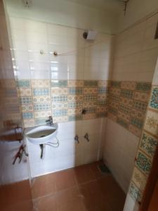 Bathroom Image of 675 Sq.ft 1 BHK Apartment / Flat for sale in Rashmi Vihar, Narolgam Ahmedabad for Rs. 1900000