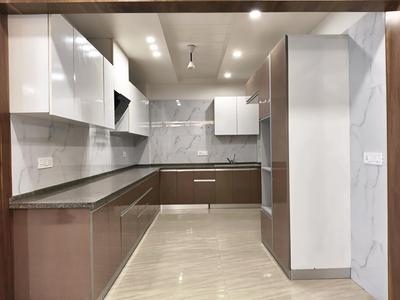 Kitchen Image of 2800 Sq.ft 4 BHK Builder Floor for rent in Big Block Builder Floor, Sector 46 Gurgaon for Rs. 80000