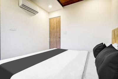 Bedroom Image of Paradise Girls Hostels  in Khajrana, Indore