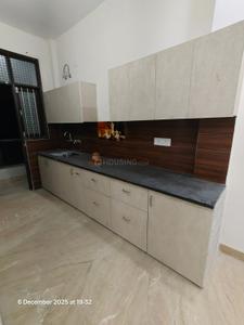 Kitchen Image of 380 Sq.ft 1 BHK Builder Floor for sale in Shalimar Bagh New Delhi for Rs. 4900000