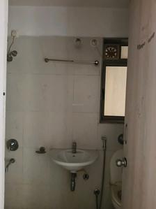 Common Bathroom Image of 774 Sq.ft 1.5 BHK Apartment / Flat for rent in Lodha Casa Rio, Palava Phase 1 Thane for Rs. 14499