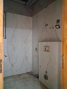 Common Bathroom Image of 1675 Sq.ft 3.5 BHK Apartment / Flat for sale in Sector 102 Noida for Rs. 8550000