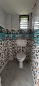 Bathroom Image of 950 Sq.ft 3 BHK Apartment / Flat for sale in Behala Chowrasta Kolkata for Rs. 4000000