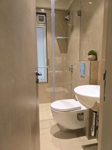 Common Bathroom Image of 1900 Sq.ft 4 BHK Apartment / Flat for sale in Vile Parle East Mumbai for Rs. 70000000