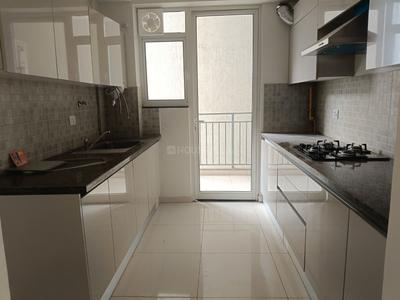 Kitchen Image of 900 Sq.ft 2 BHK Apartment / Flat for rent in Godrej Woods, Sector 43 Noida for Rs. 60000