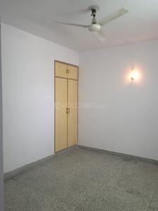 Bedroom Image of 1675 Sq.ft 3.5 BHK Apartment / Flat for rent in East End Apartment, New Ashok Nagar New Delhi for Rs. 50000