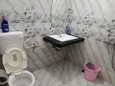 Bathroom Image of 1180 Sq.ft 2 BHK Builder Floor for rent in Gomti Nagar Lucknow for Rs. 18000