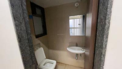Bathroom Image of 480 Sq.ft 1 BHK Apartment / Flat for rent in Runwal Eirene, Thane West Thane for Rs. 28000