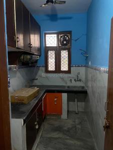 Kitchen Image of 1400 Sq.ft 2 BHK Builder Floor for rent in Swatantra Indraprastha Apartments, Sector 32 Faridabad for Rs. 20000