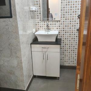Image of 1020 Sq.ft 3 BHK Builder Floor for rent in Janakpuri, New Delhi for Rs. 32000