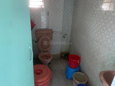 Bathroom Image of 740 Sq.ft 2 BHK Apartment / Flat for sale in Jadavpur Kolkata for Rs. 3000000