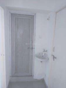 Bathroom Image of 1000 Sq.ft 2 BHK Apartment / Flat for rent in Sayajipura Vadodara for Rs. 12500