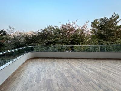 Balcony Image of 5425 Sq.ft 4 BHK Apartment / Flat for sale in Amanora Gateway Towers, Hadapsar Pune for Rs. 53000000