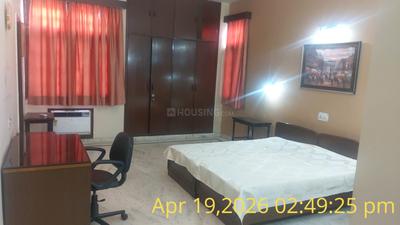 Bedroom Image of 2100 Sq.ft 3 BHK Independent House for rent in Sector 19 Noida for Rs. 48000