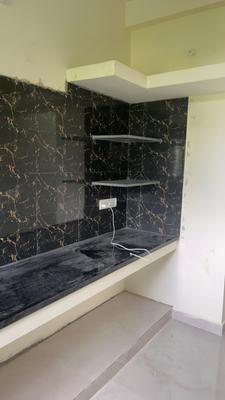 Kitchen Image of 600 Sq.ft 2 BHK Independent House for rent in Pozhichalur Chennai for Rs. 14999