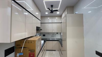 Kitchen Image of 1000 Sq.ft 2 BHK Builder Floor for rent in Janakpuri New Delhi for Rs. 36000