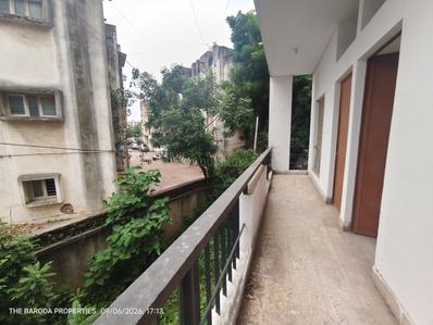 Balcony Image of 1500 Sq.ft 3 BHK Apartment / Flat for rent in Sayajiganj Vadodara for Rs. 15000