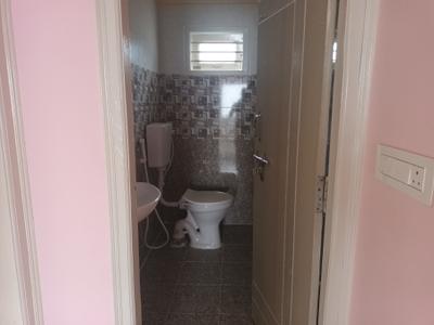 Bathroom Image of 500 Sq.ft 1 BHK Builder Floor for rent in Bellandur Bengaluru for Rs. 18000