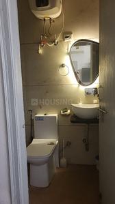 Green View Apartment Bathroom One 4