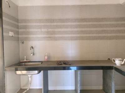 Kitchen Image of 750 Sq.ft 2 BHK Apartment / Flat for rent in Unimont Sapphire, Ulwe Navi Mumbai for Rs. 25000