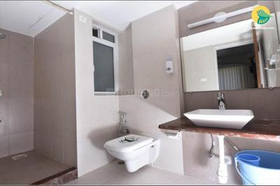 Bathroom Image of 2200 Sq.ft 4 BHK Apartment / Flat for sale in Mayfair Page 3, Andheri West Mumbai for Rs. 88000000