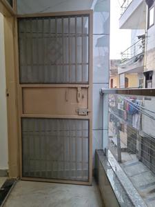 Bedroom One Image of 569 Sq.ft 2 BHK Apartment / Flat for rent in Dwarka Mor New Delhi for Rs. 17500