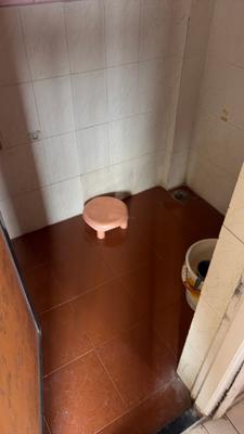 Bathroom Image of 600 Sq.ft 1 RK Apartment / Flat for rent in Swastik Palm, Thane West Thane for Rs. 15000