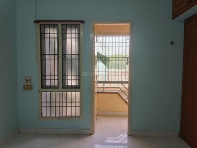 Bedroom Image of 900 Sq.ft 2 BHK Apartment / Flat for rent in Choolaimedu Chennai for Rs. 25000