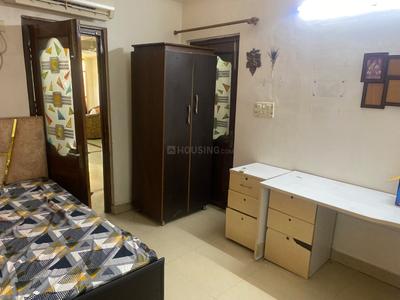 Bedroom Image of 1350 Sq.ft 3 BHK Apartment / Flat for rent in DDA Navniti Apartments, Patparganj New Delhi for Rs. 50000