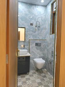 Common Bathroom Image of 1370 Sq.ft 3 BHK Builder Floor for sale in Indirapuram Ghaziabad for Rs. 13000000
