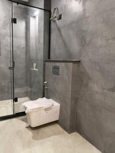 Common Bathroom Image of 1500 Sq.ft 2 BHK Builder Floor for rent in Sector 23 Gurgaon for Rs. 30000