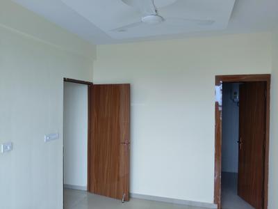 Bedroom Image of 900 Sq.ft 2 BHK Apartment / Flat for rent in Pyramid Urban 67A, Sector 67 Gurgaon for Rs. 26000