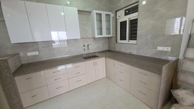 Kitchen Image of 2300 Sq.ft 4 BHK Apartment / Flat for rent in Swapna Shilp, Kothrud Pune for Rs. 98000