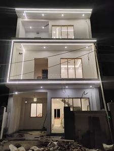 Kitchen Image of 2850 Sq.ft 3 BHK Independent House for sale in Banvtha Dehradun for Rs. 15000000