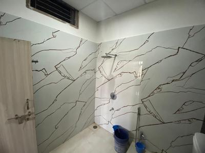 Bathroom Image of 2500 Sq.ft 9 BHK Apartment / Flat for rent in Ahmamau Lucknow for Rs. 120000