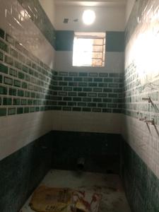 Common Bathroom One Image of 1250 Sq.ft 3 BHK Apartment / Flat for sale in South Dum Dum Kolkata for Rs. 6250000