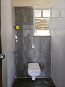 Common Bathroom Two Image of 810 Sq.ft 2 BHK Apartment / Flat for rent in Majestique Manhattan, Wagholi Pune for Rs. 19000