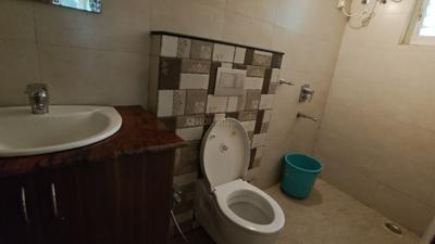 Bathroom Image of 900 Sq.ft 1 BHK Apartment / Flat for sale in Mandrem Goa for Rs. 5500000